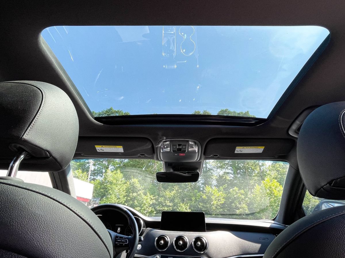 Used 2023 Kia Stinger GT-Line w/ Sun & Sound Package RWD image 14