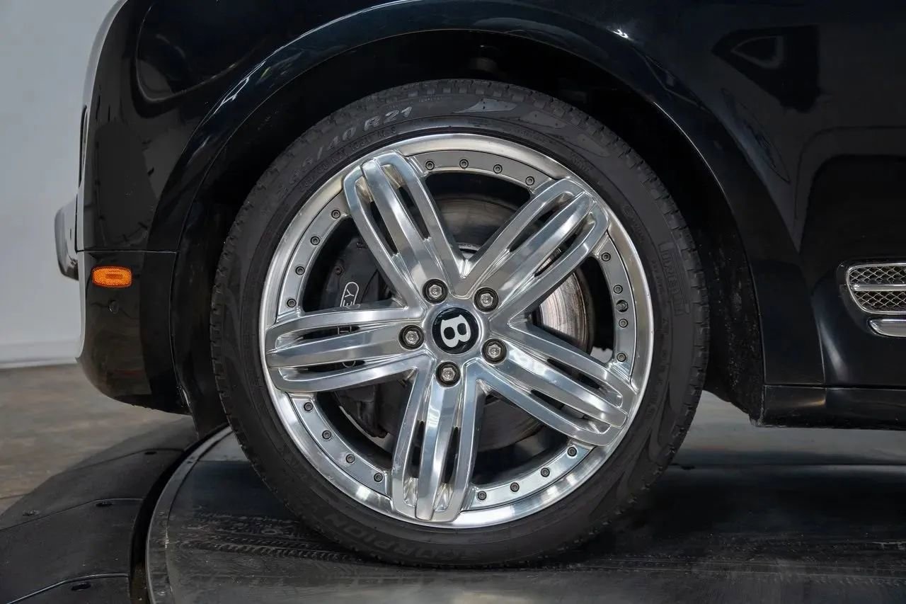 Used 2011 Bentley Mulsanne RWD image 40
