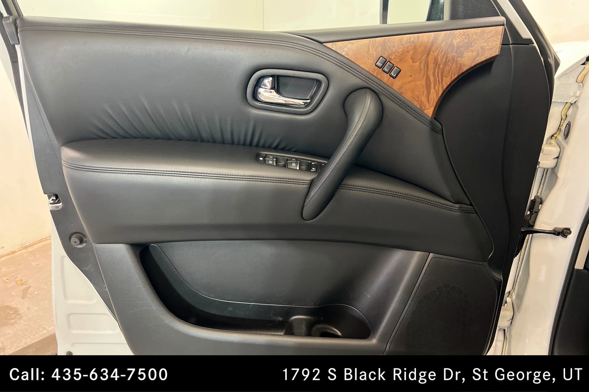 Used 2022 Nissan Armada SL w/ Captain's Chairs Package AWD/4WD image 14