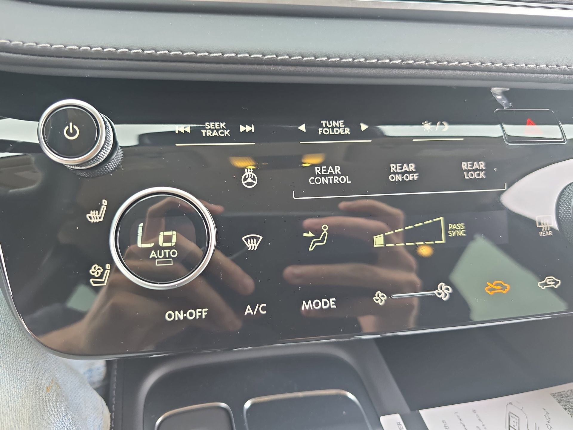 New 2026 INFINITI QX60 Luxe w/ Cargo Package AWD/4WD image 24