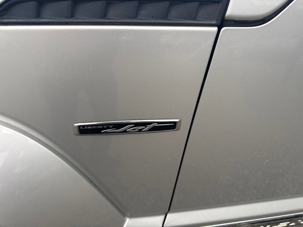 Used 2012 Jeep Liberty Limited Jet image 14