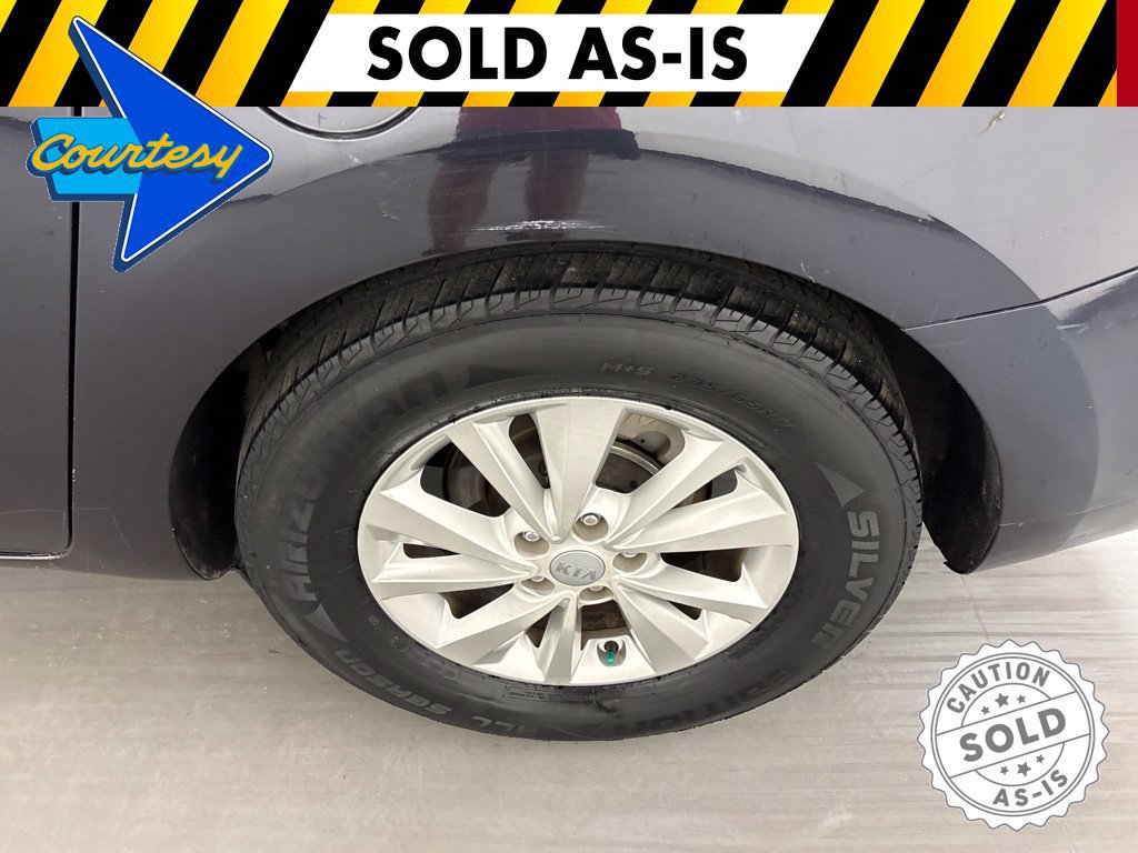 Used 2017 Kia Sedona LX w/ LX Essentials Premium Package FWD image 11