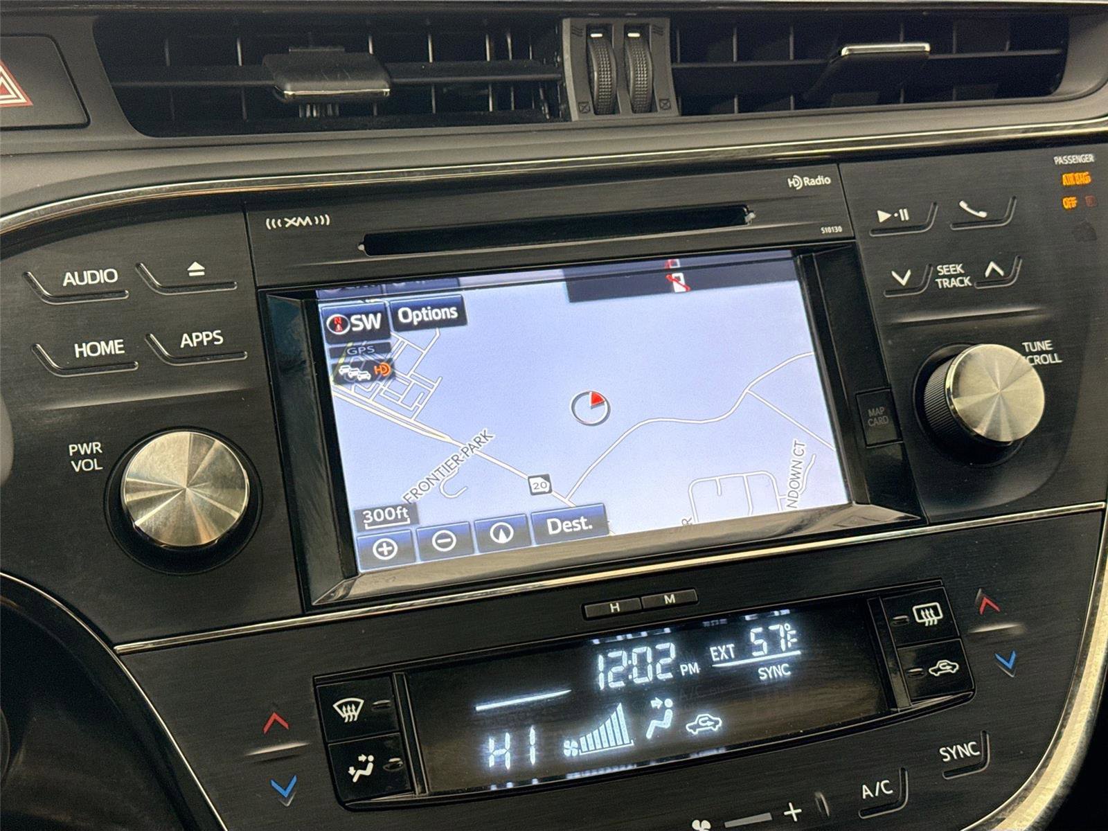 Used 2018 Toyota Avalon XLE Premium image 26