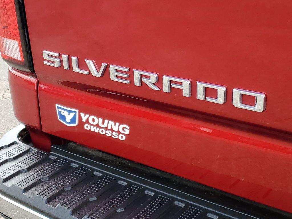 Used 2025 Chevrolet Silverado 2500 LTZ w/ LTZ Convenience Package image 34