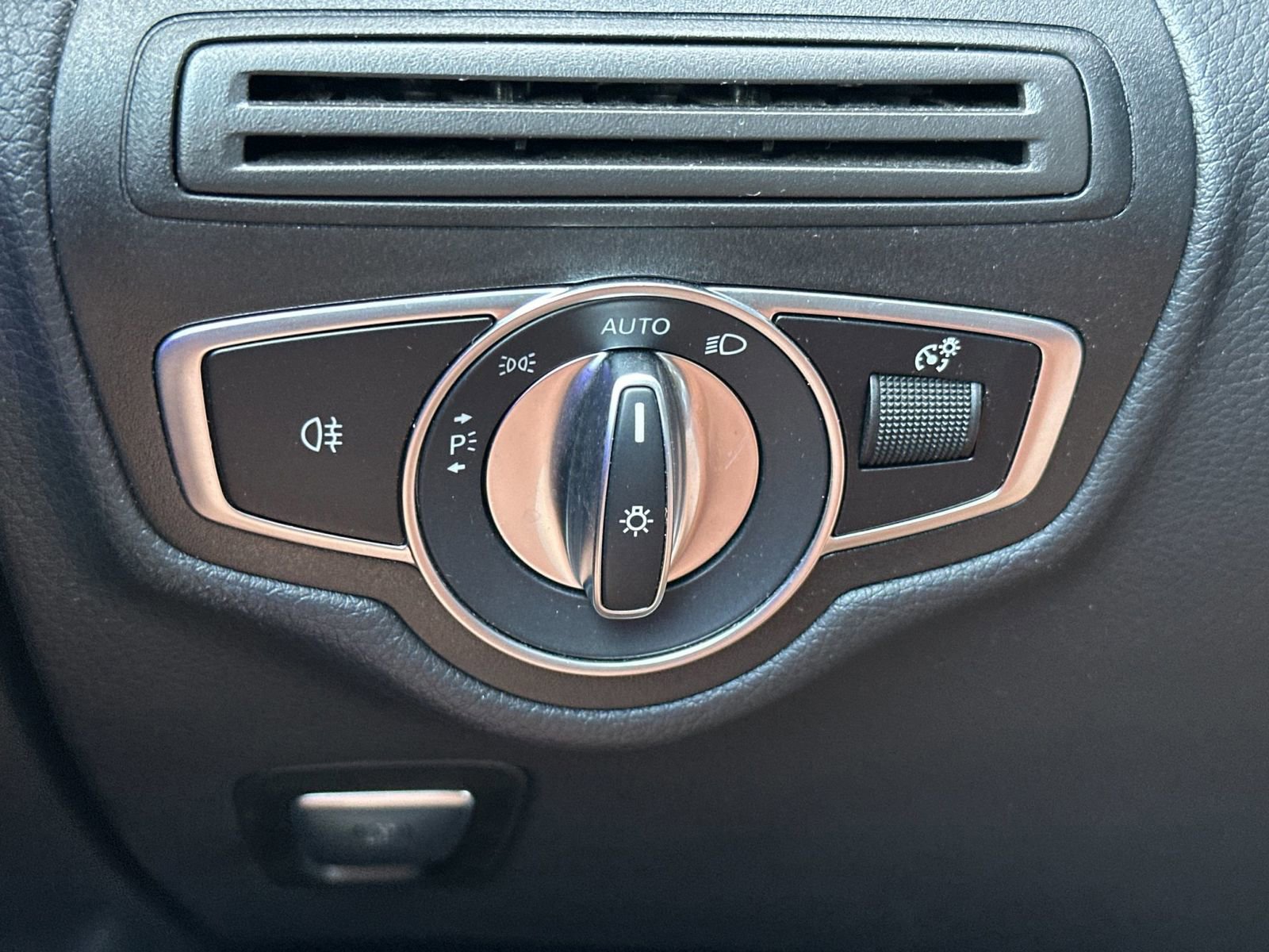 Certified 2022 Mercedes-Benz GLC 300 image 30