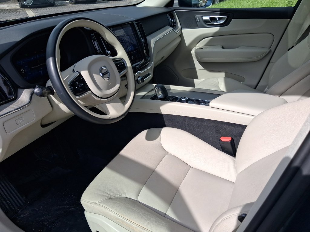 Used 2023 Volvo XC60 B5 Plus w/ Climate Package AWD/4WD image 13