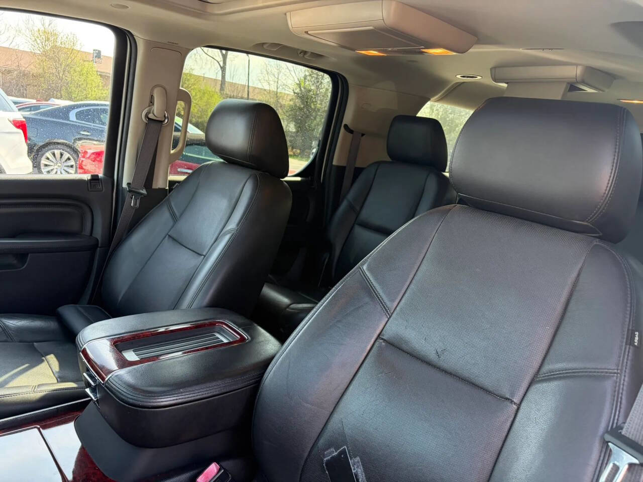 Used 2012 Cadillac Escalade ESV Premium AWD/4WD image 10