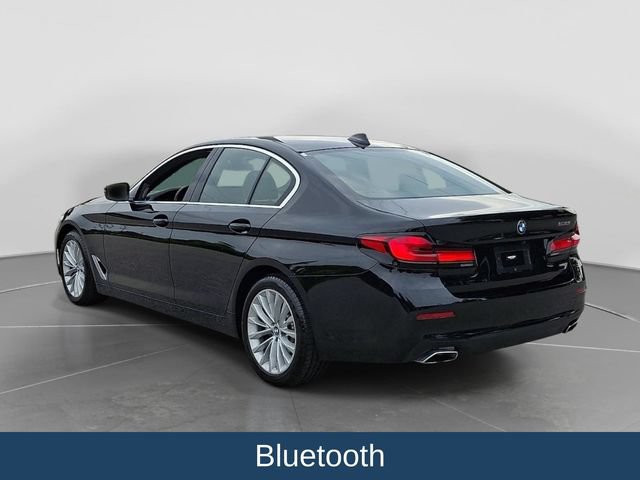 Used 2023 BMW 530i w/ Premium Package RWD image 5