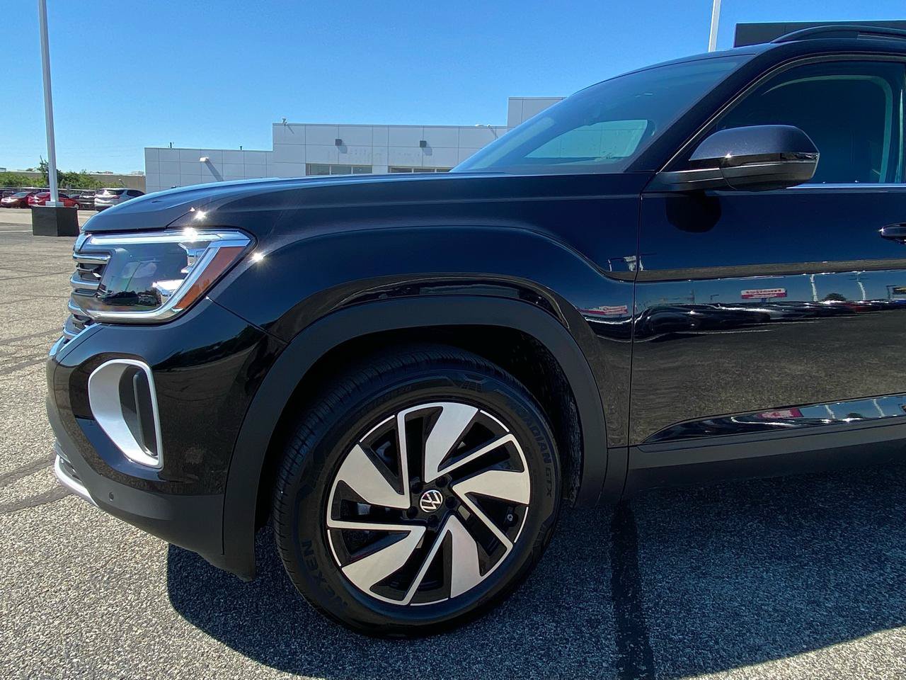 Used 2026 Volkswagen Atlas SE AWD/4WD image 12