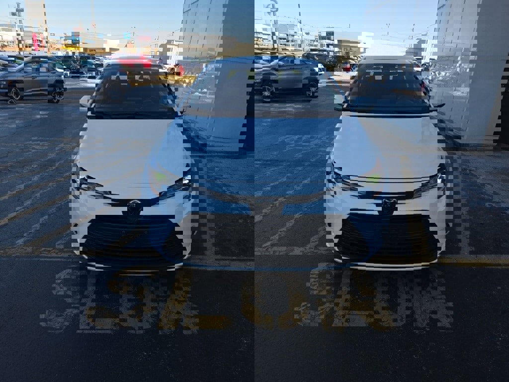 Certified 2023 Toyota Corolla LE image 10
