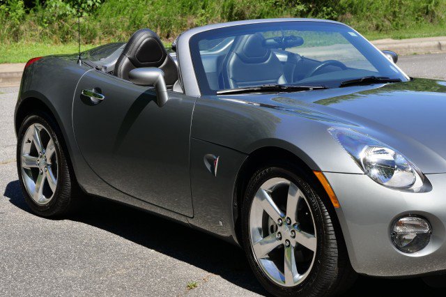 Used 2007 Pontiac Solstice Convertible w/ Premium Package RWD image 42