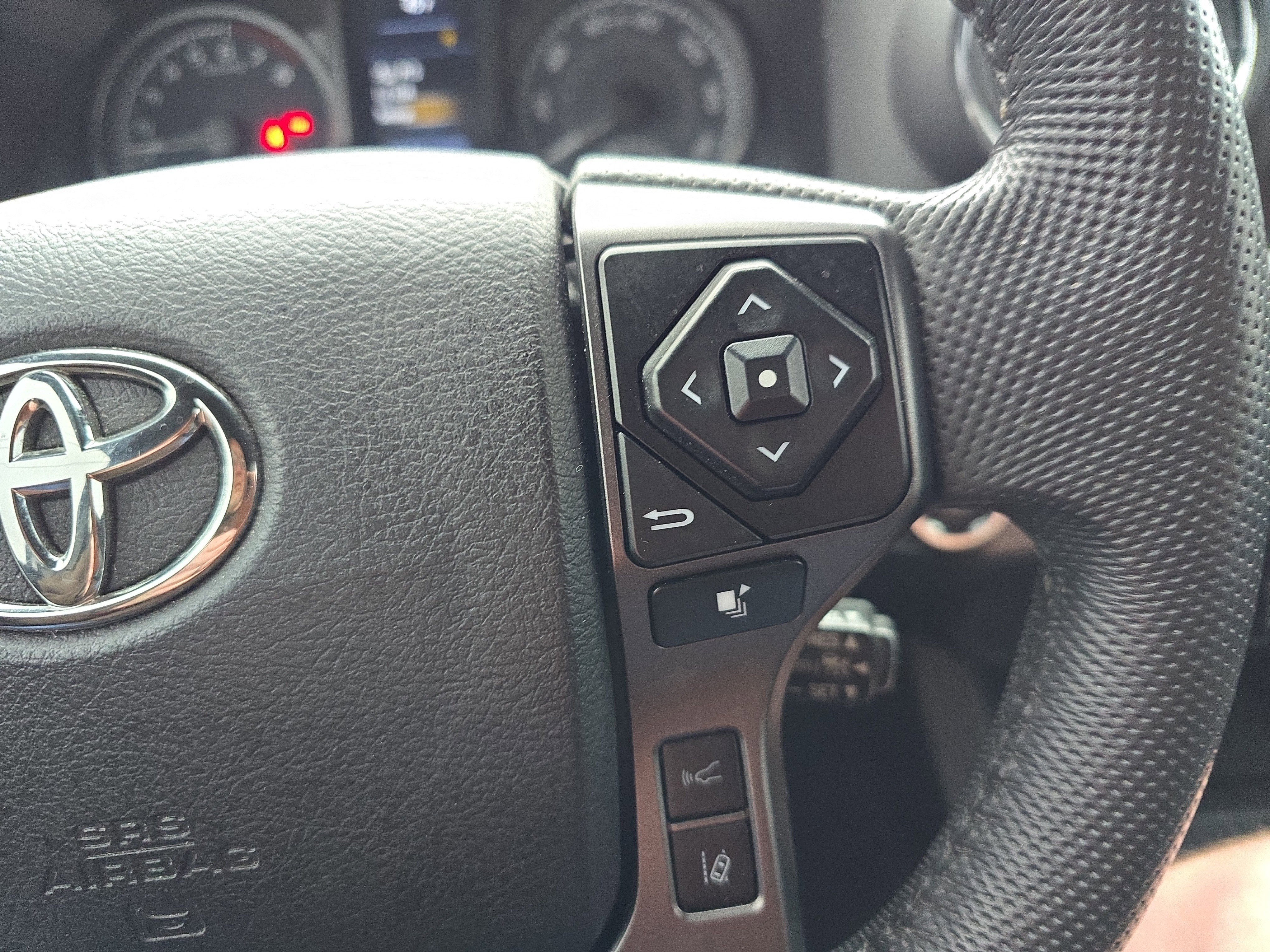 Used 2021 Toyota Tacoma TRD Off-Road w/ Blackout Package (TMS) AWD/4WD image 22