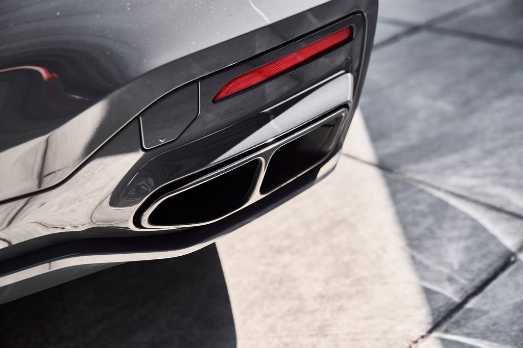 Used 2022 BMW M760i xDrive w/ Luxury Rear Seating Package image 12