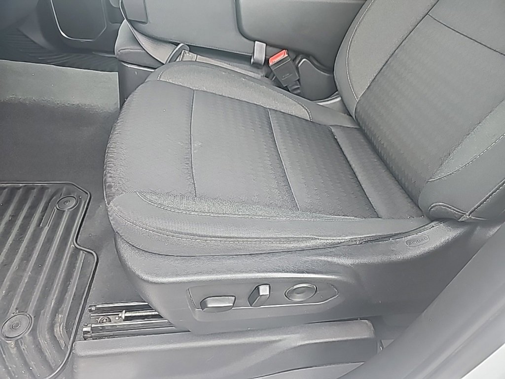 Used 2022 Chevrolet Silverado 1500 LT image 9