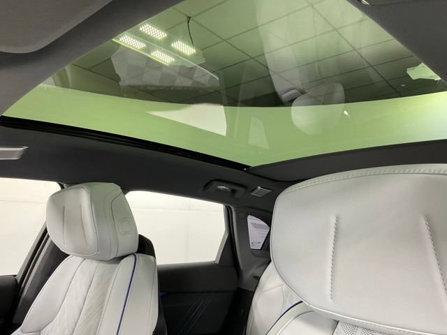 New 2026 Cadillac Optiq V AWD/4WD image 21