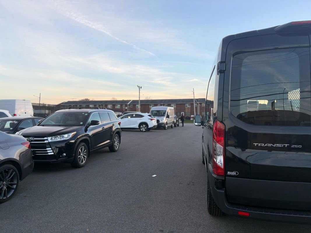 Used 2022 Ford Transit 250 Medium Roof image 13