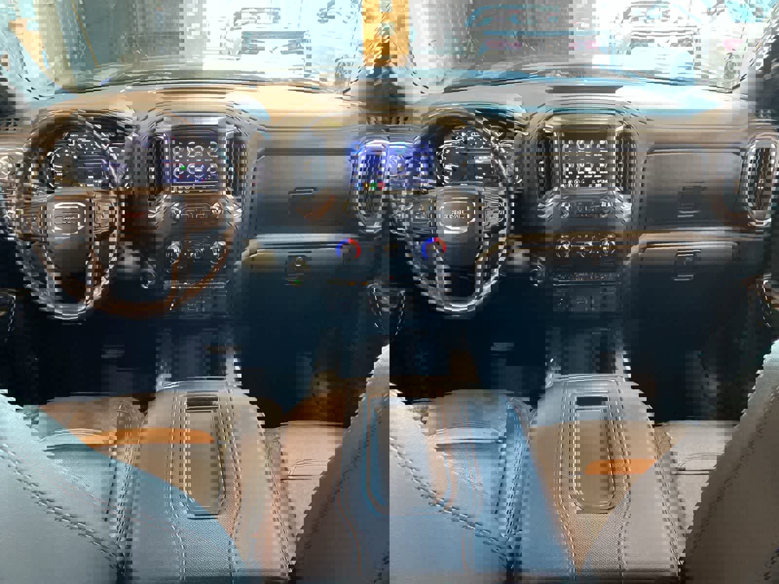 Used 2019 GMC Sierra 1500 AT4 w/ AT4 Premium Package image 14