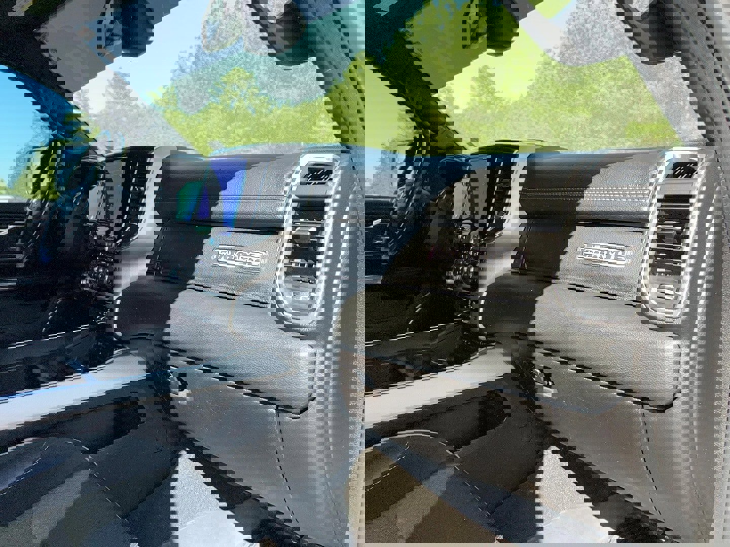 Used 2019 RAM 1500 Laramie w/ Sport Appearance Package image 25