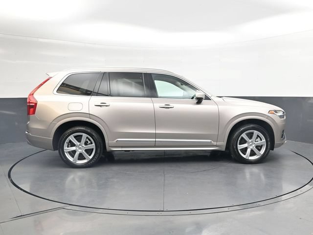 Used 2024 Volvo XC90 B5 Core AWD/4WD image 3