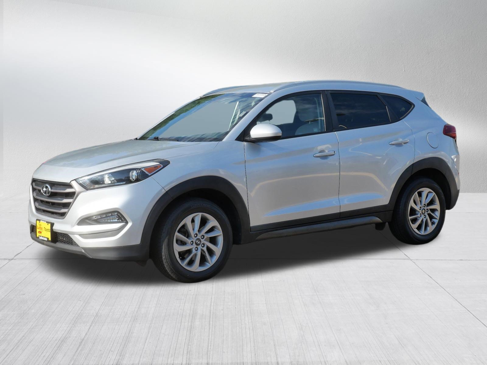 Used 2016 Hyundai Tucson SE w/ Option Group 02 FWD image 3