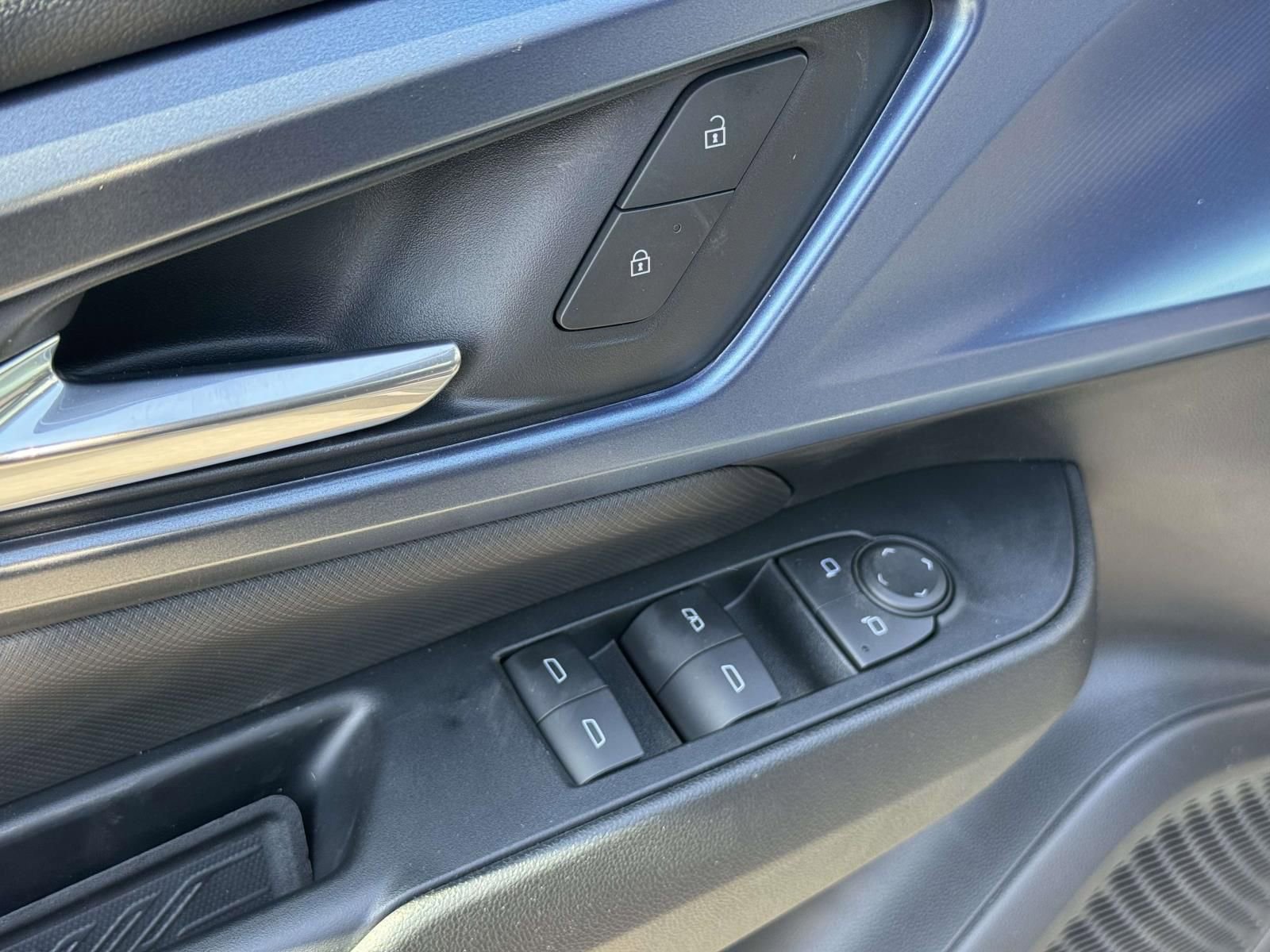 New 2026 Chevrolet Equinox EV LT w/ LPO, Blackout Package FWD image 14