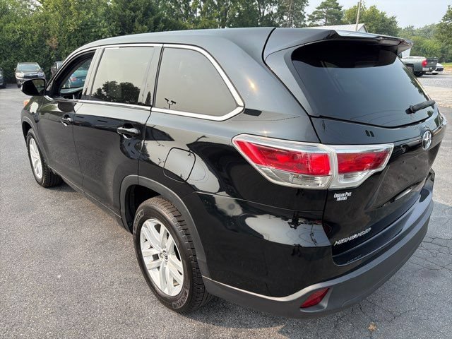 Used 2016 Toyota Highlander LE FWD image 10