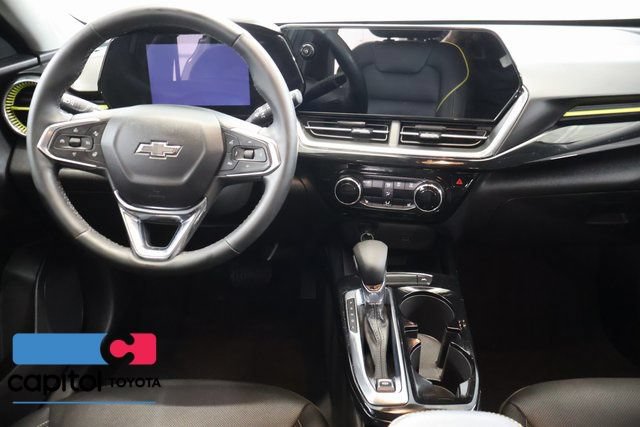 Used 2025 Chevrolet Trax ACTIV w/ Sunroof Package FWD image 14