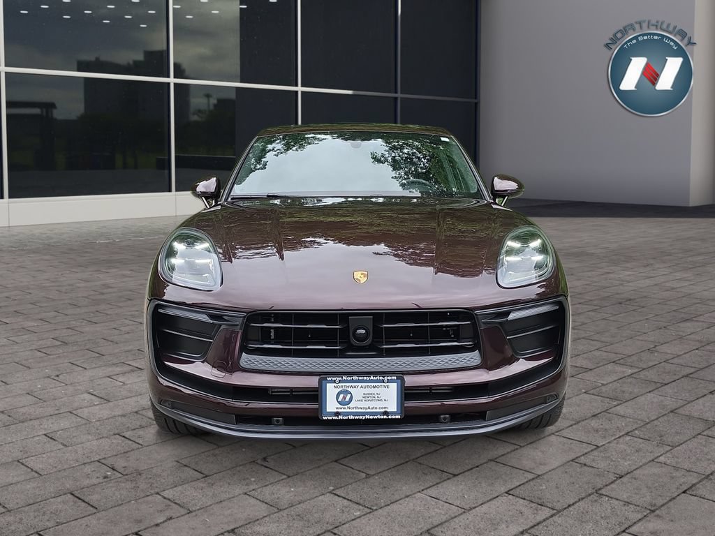 Used 2023 Porsche Macan AWD/4WD image 8