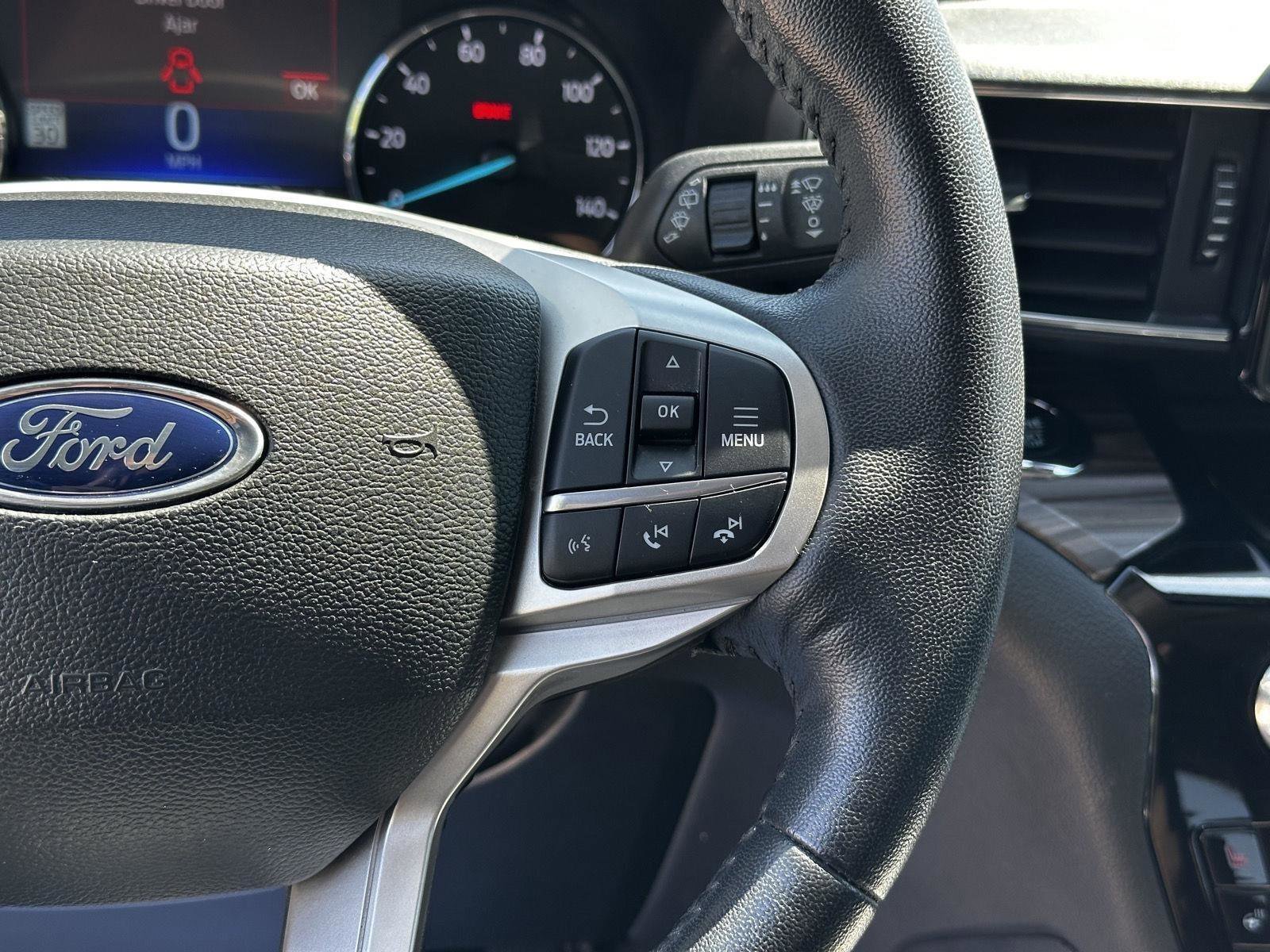Used 2023 Ford Explorer Limited AWD/4WD image 11