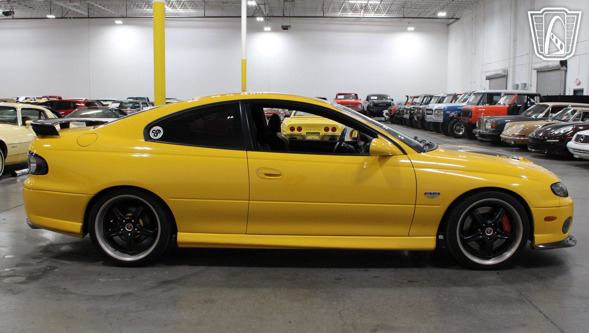 Used 2005 Pontiac GTO image 16
