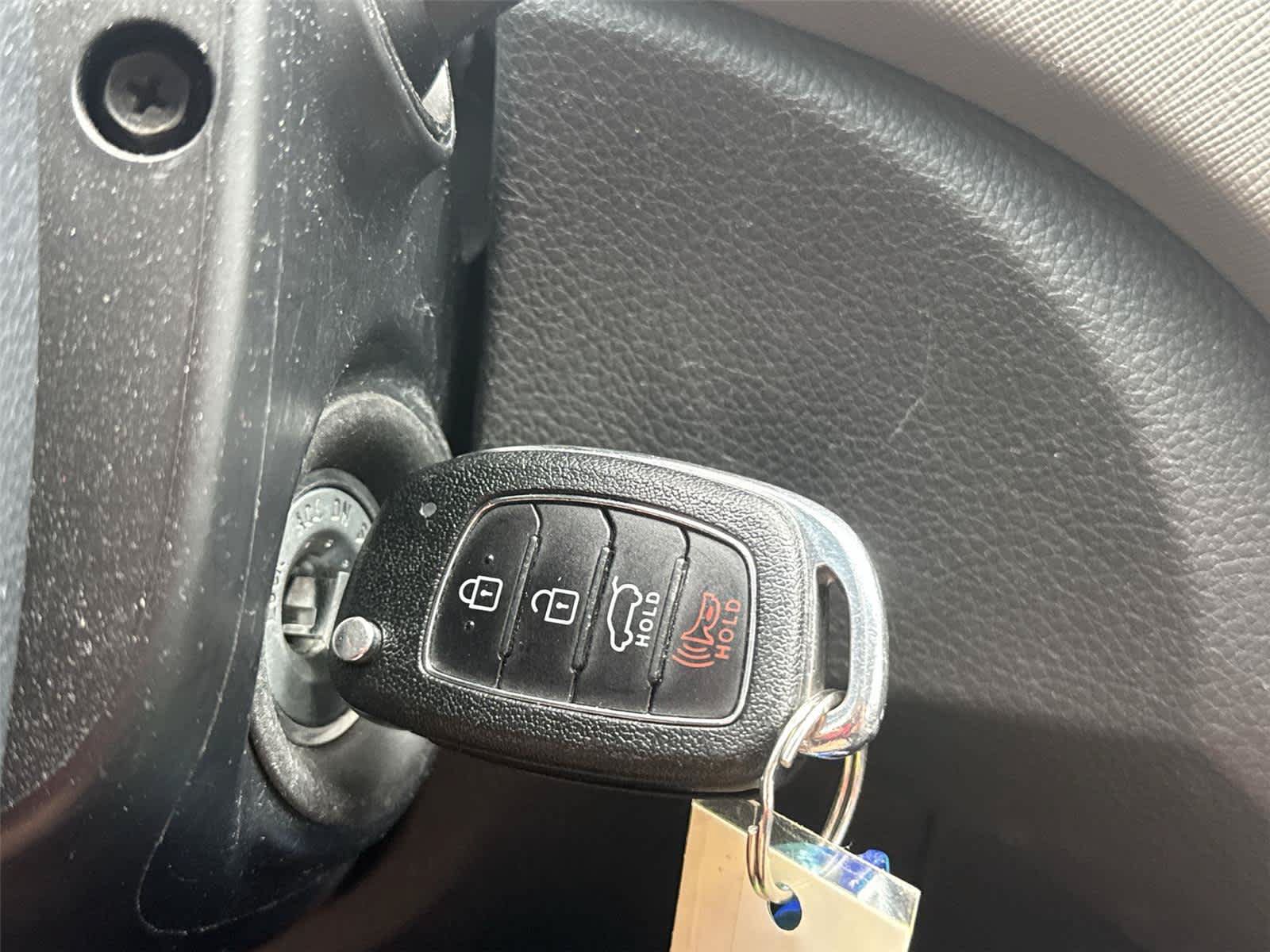 Used 2017 Hyundai Santa Fe Sport AWD/4WD image 30