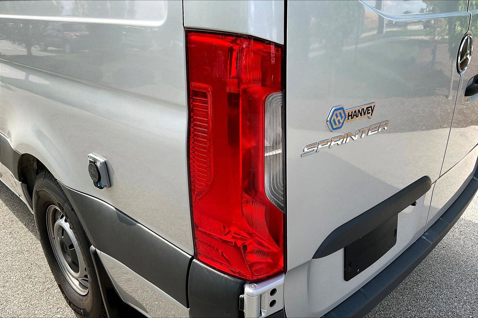 New 2024 Mercedes-Benz Sprinter 2500 w/ Acoustic Package image 14