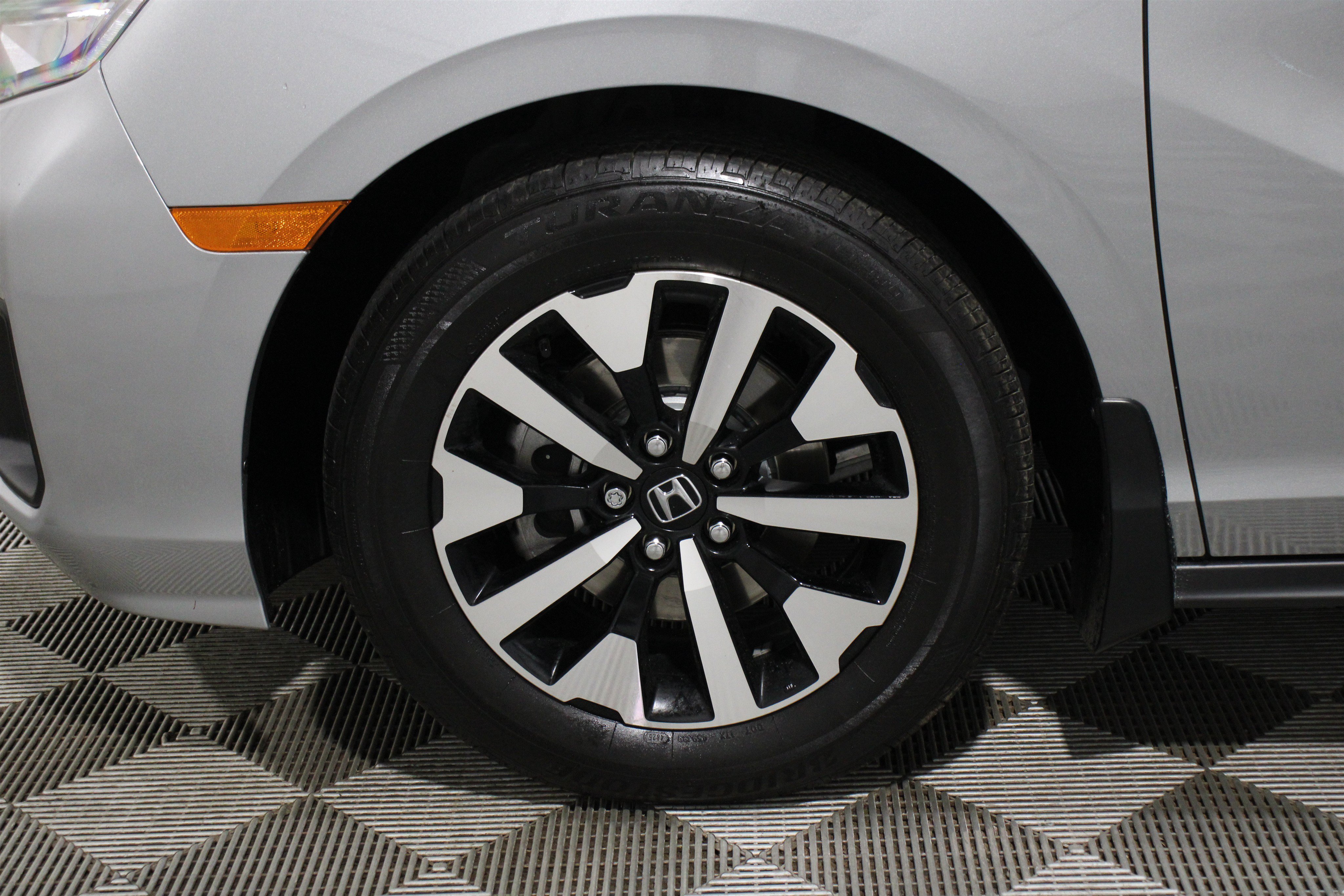 Used 2026 Honda Odyssey EX-L image 40