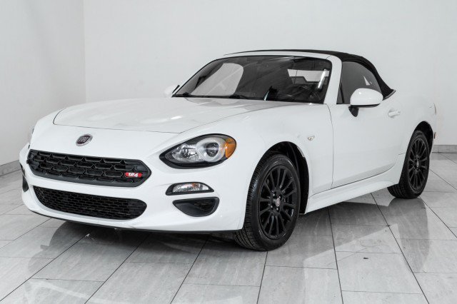 Used 2017 FIAT 124 Spider Classica RWD image 4