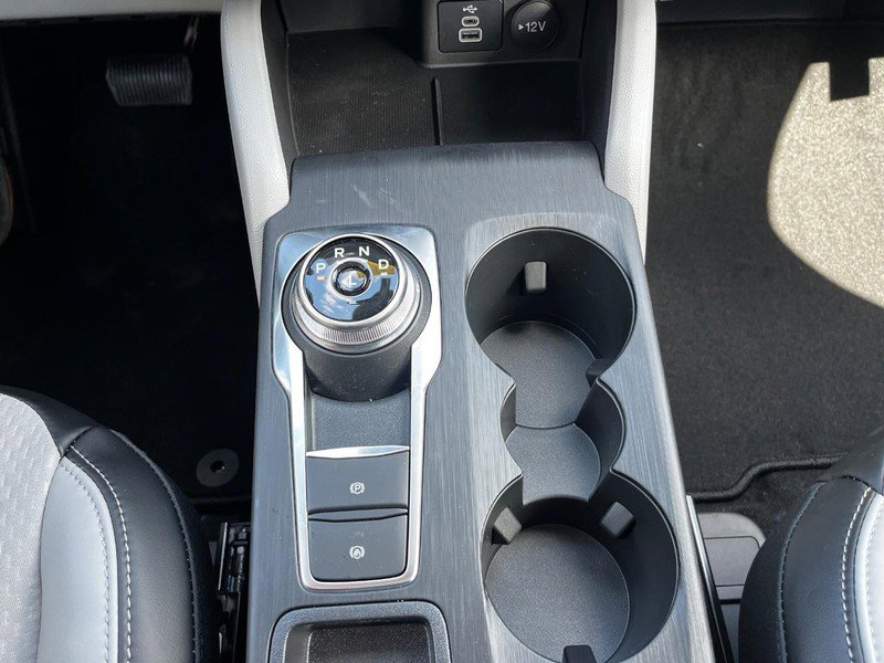 New 2025 Ford Escape SE image 13