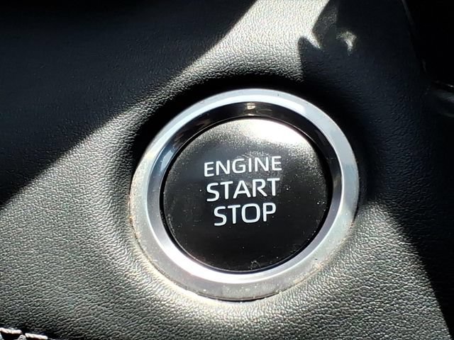 Certified 2024 Toyota Highlander XLE FWD image 18