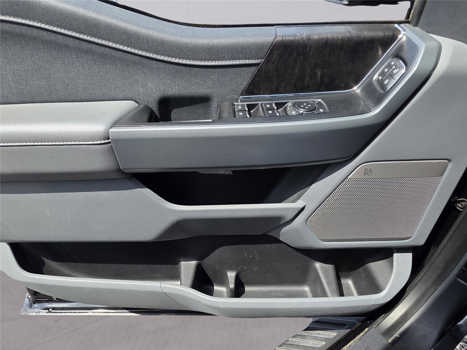 Used 2022 Ford F150 Lariat w/ Equipment Group 501A Mid image 20