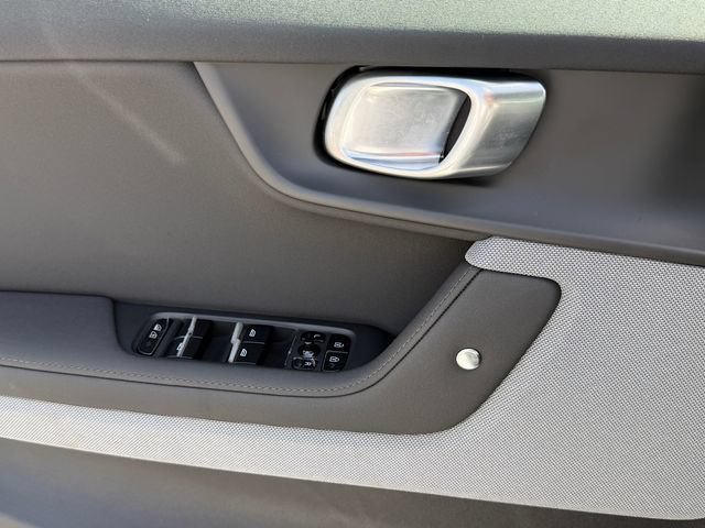 Used 2024 Polestar Polestar 2 RWD image 25