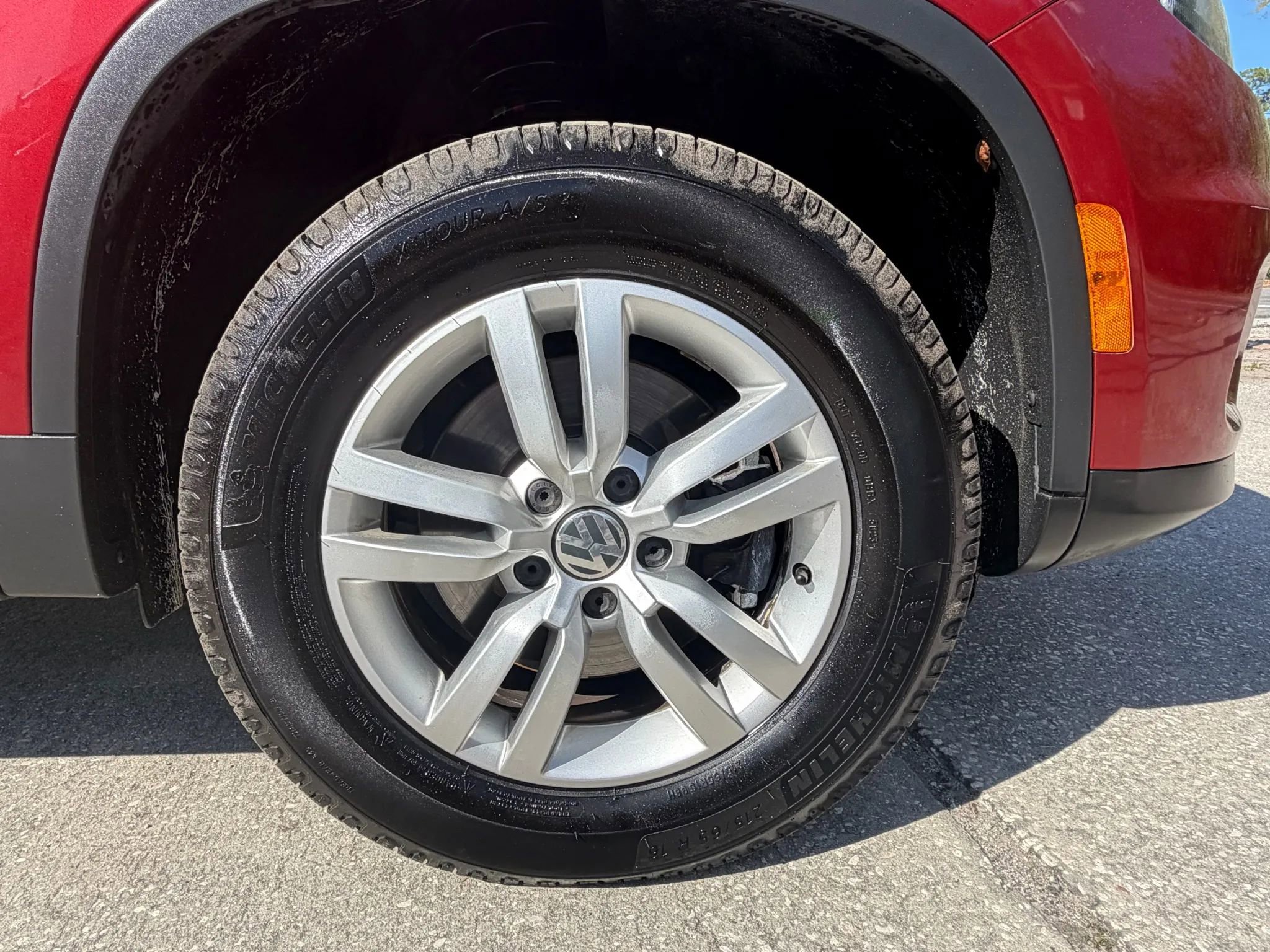 Used 2016 Volkswagen Tiguan S image 37