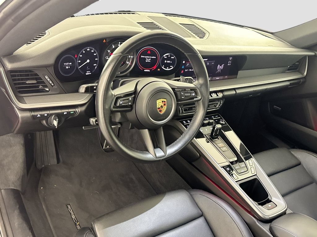 Used 2024 Porsche 911 Carrera RWD image 9