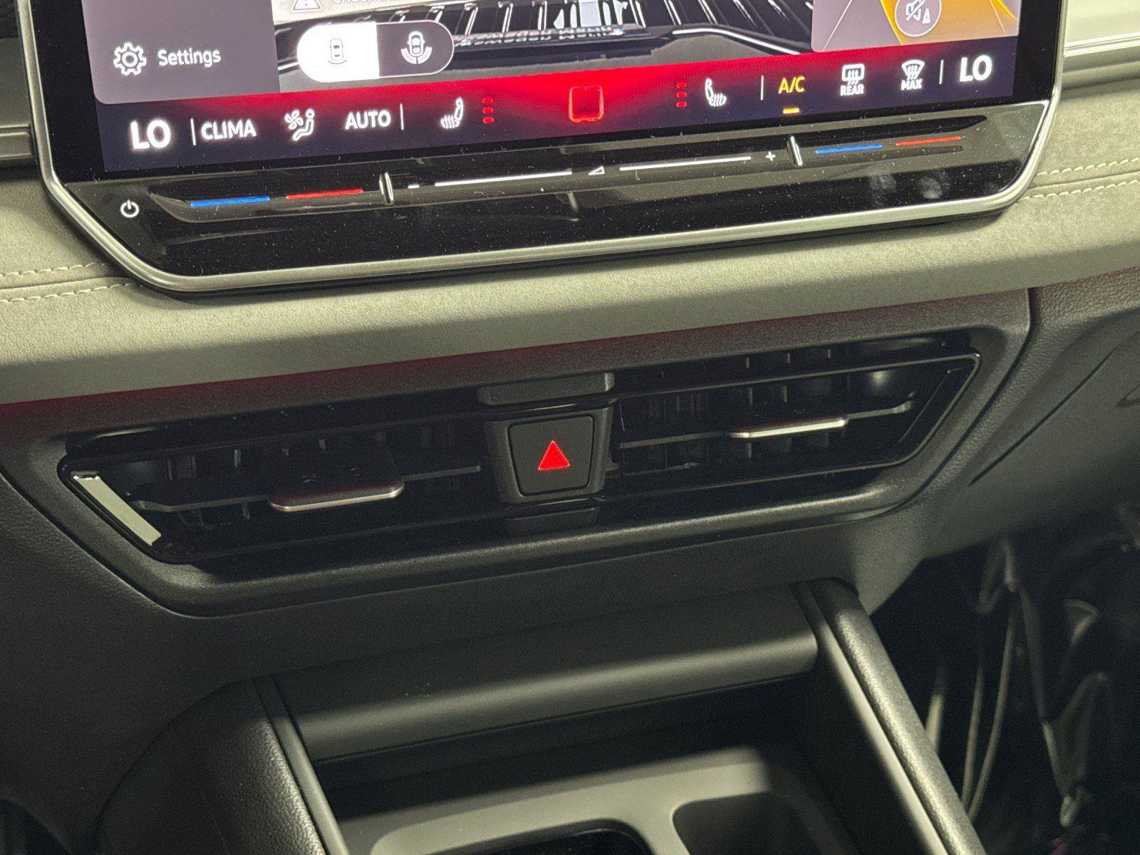 New 2026 Volkswagen Tiguan SE R-Line AWD/4WD image 19