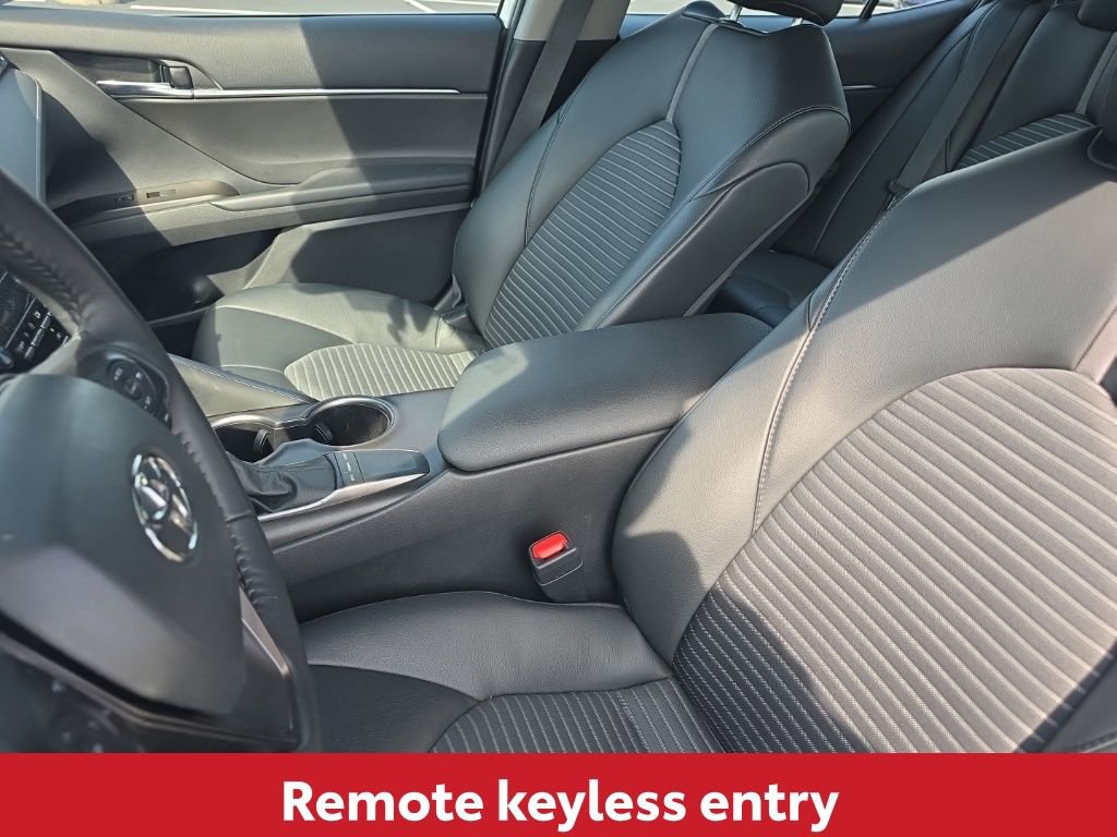 Used 2024 Toyota Camry SE image 17