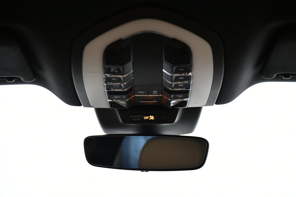 Certified 2023 Porsche Macan S AWD/4WD image 17