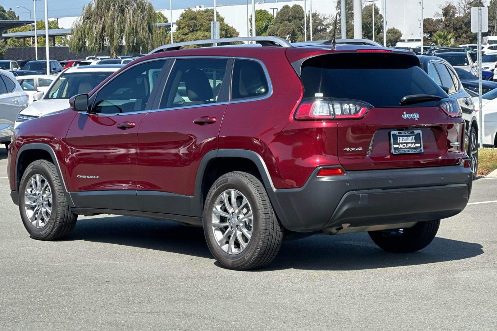 Used 2021 Jeep Cherokee Latitude Plus AWD/4WD image 6