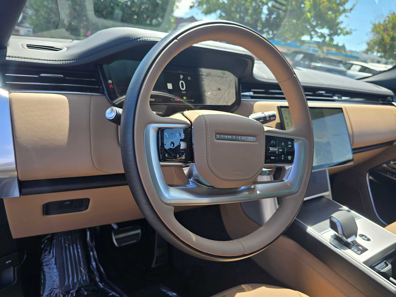 New 2025 Land Rover Range Rover SE image 26