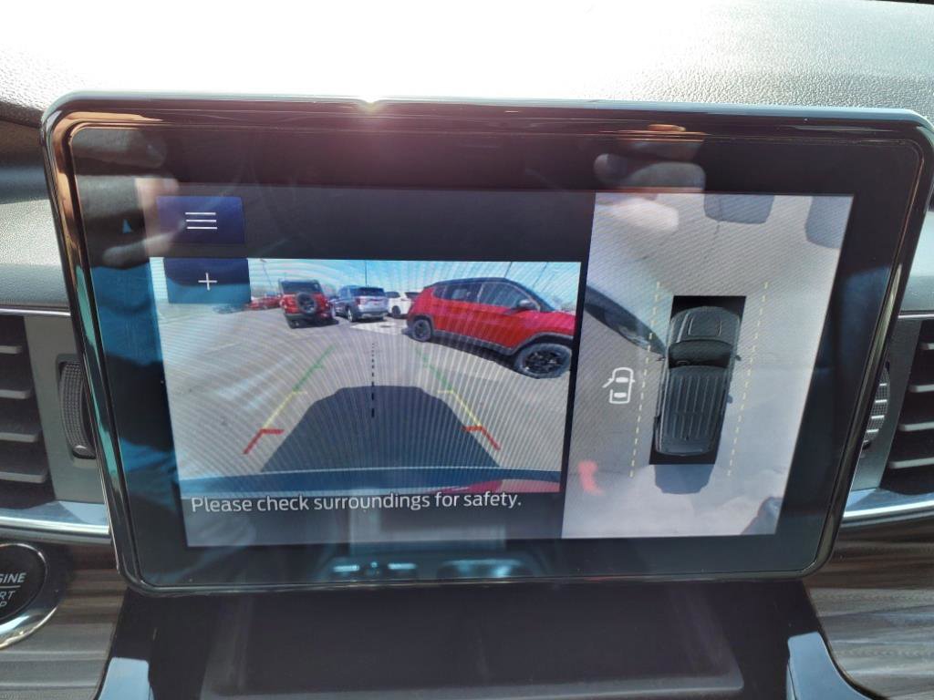 Certified 2022 Ford Explorer Limited w/ Equipment Group 301A image 19