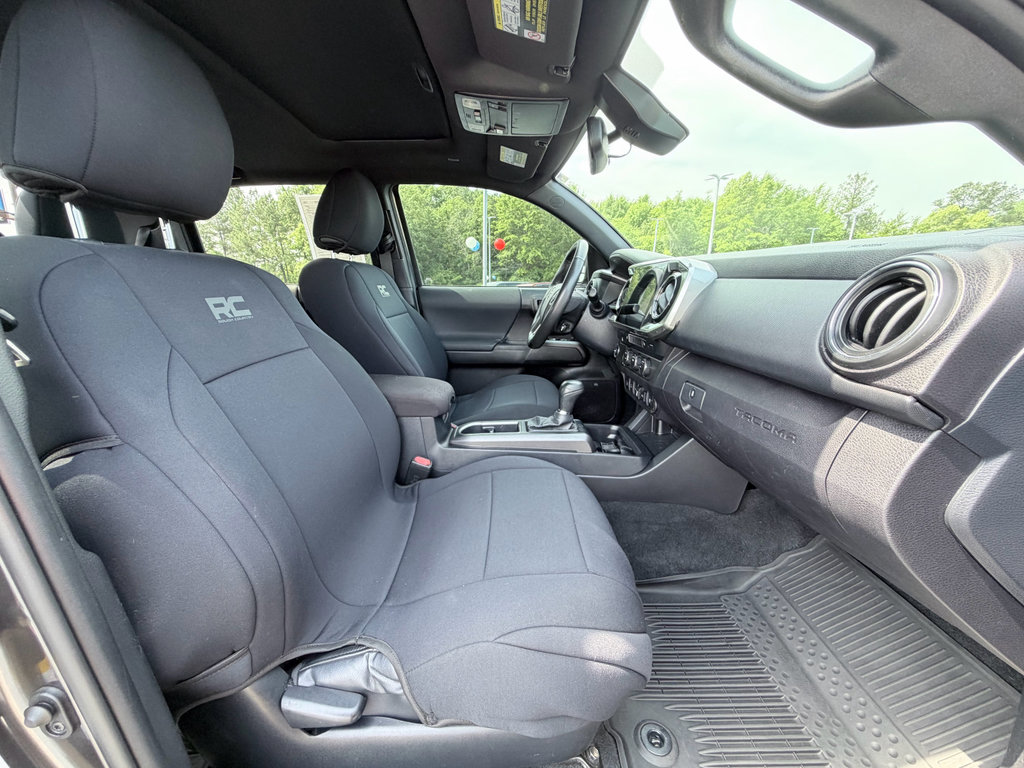 Used 2020 Toyota Tacoma TRD Sport w/ TRD Premium Sport Package RWD image 25