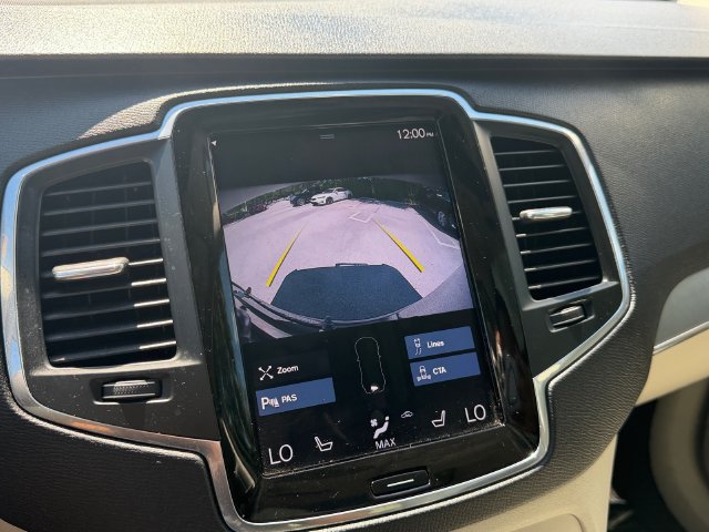 Used 2022 Volvo XC90 T5 Momentum w/ Climate Package FWD image 23