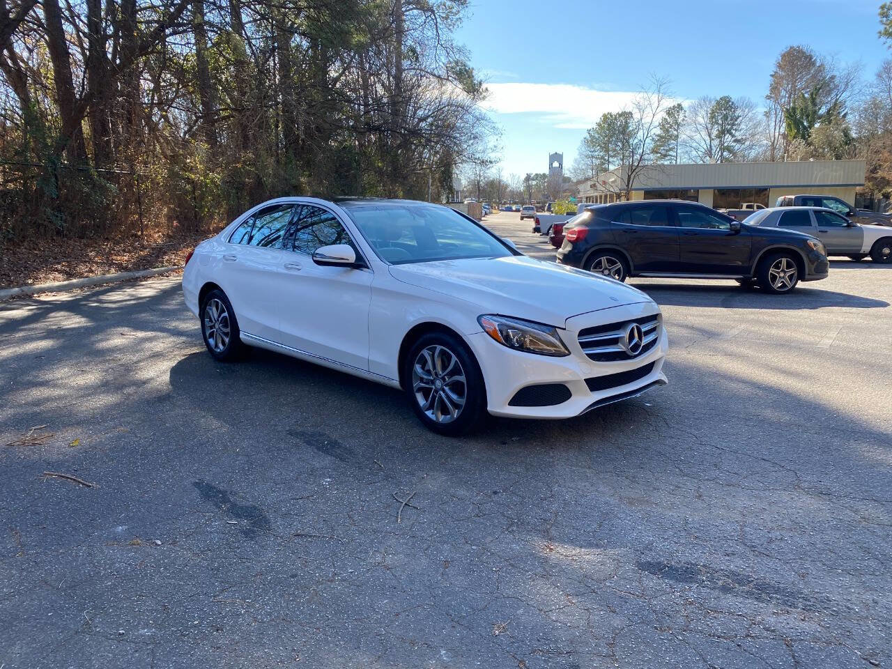 Used 2017 Mercedes-Benz C 300 4MATIC Sedan image 4