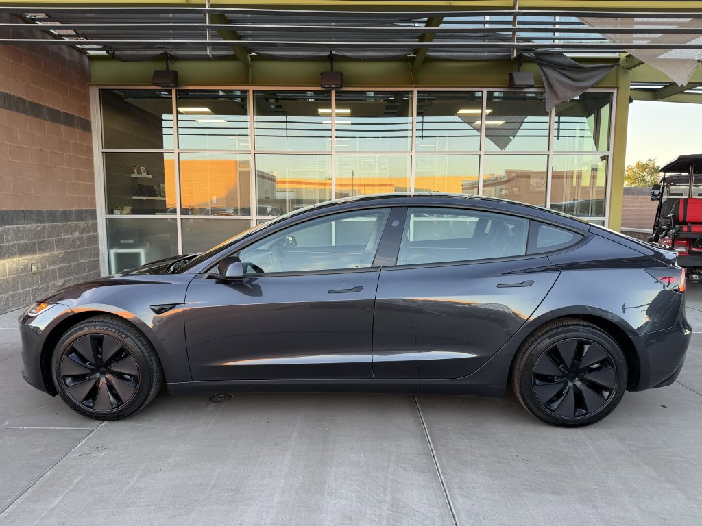 Used 2025 Tesla Model 3 image 7